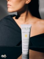 Очищающая пенка для пигментированной кожи лица E-light MeiTan