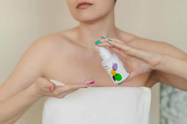 Кислородно-каолиновая маска с экстрактами периллы, центеллы азиатской и аминокислотами Домашний салон красоты MeiTan