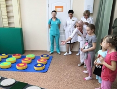 Благотворительный проект «Жизнь одна» открыл зал ЛФК в детской больнице Абакана