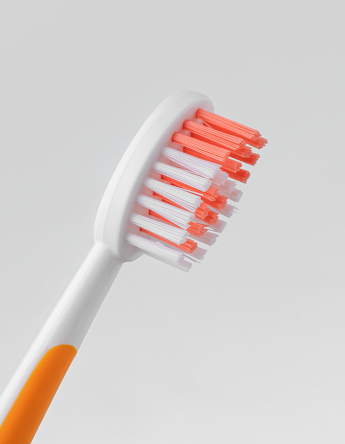 Детская зубная щётка с песочными часиками (оранжевая) Живая эмаль MeiTan